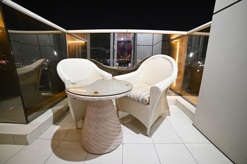 Deluxe King, Balcony photo 3