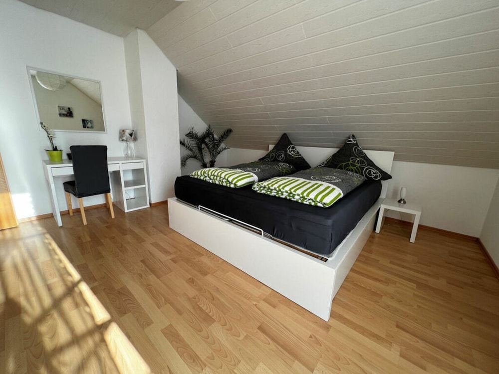 Apartment photo 2