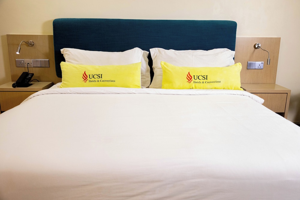 Superior Room, 1 King Bed photo 2