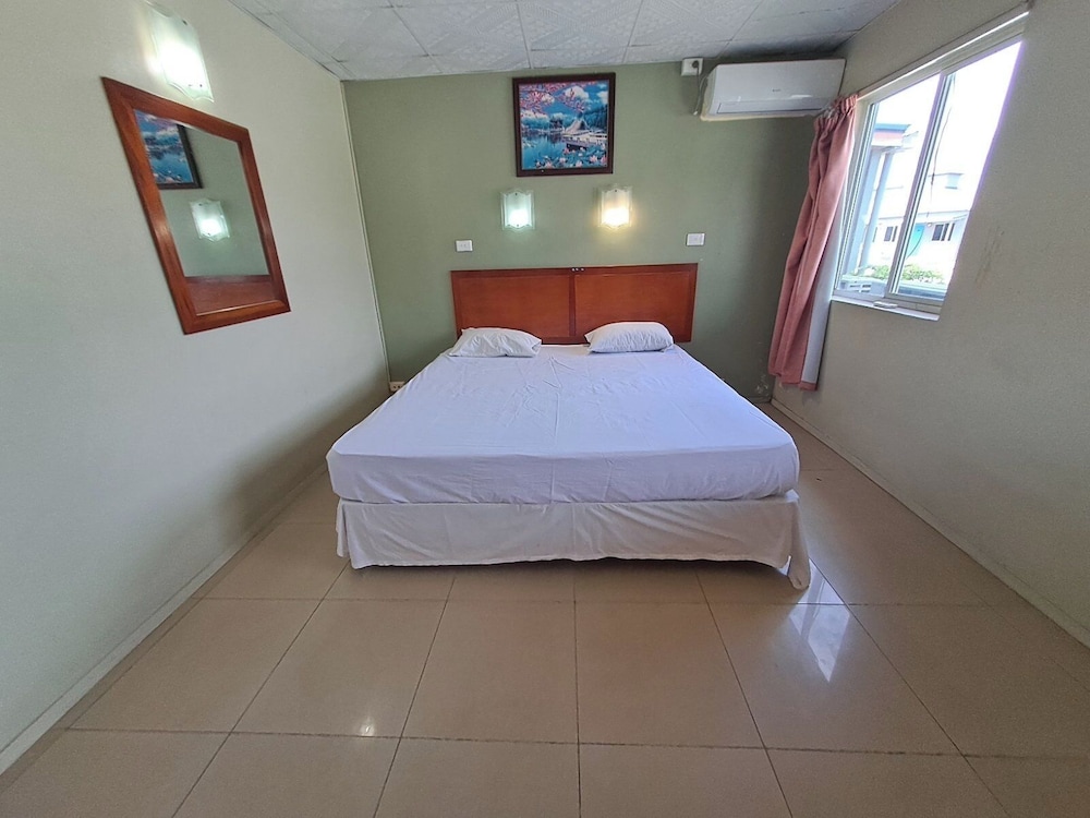 Double Room with Two Queen Beds photo 1