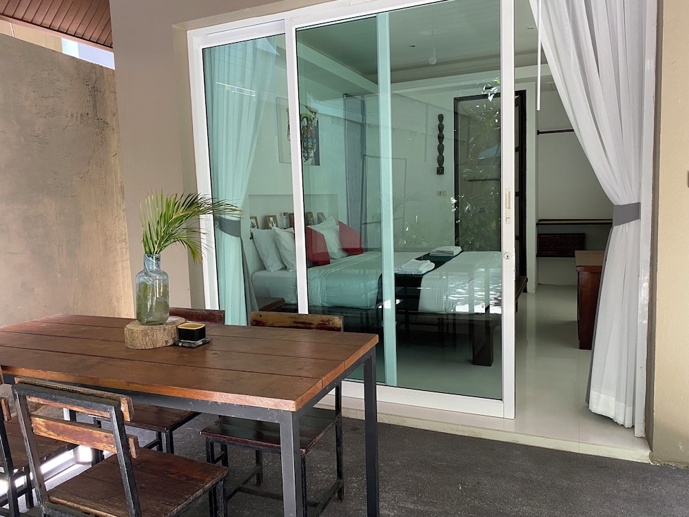 Four Bedroom Villa with Private Pool - Photo 3