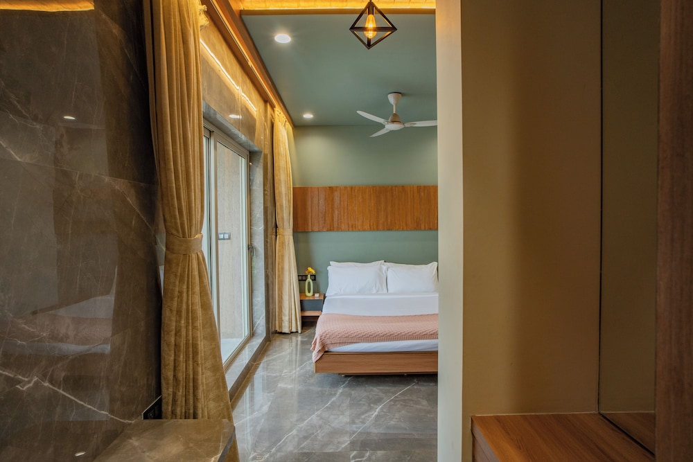 Superior Room - Photo 9