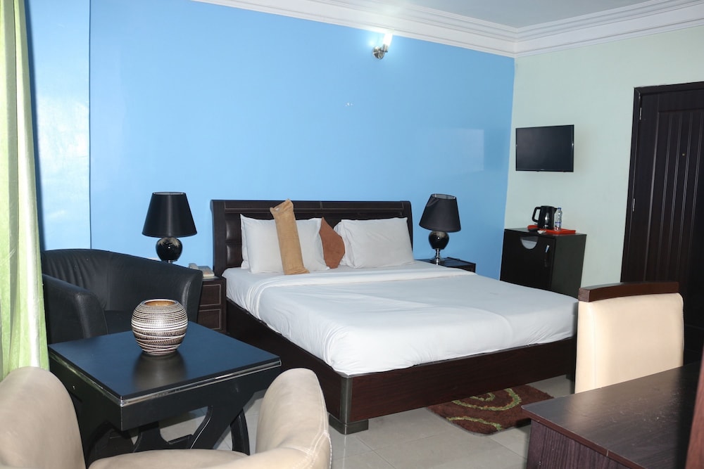 Superior Room, 1 Queen Bed, Non Smoking photo 2