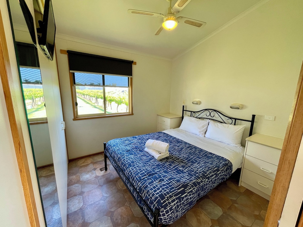 Deluxe Cabin, Garden View