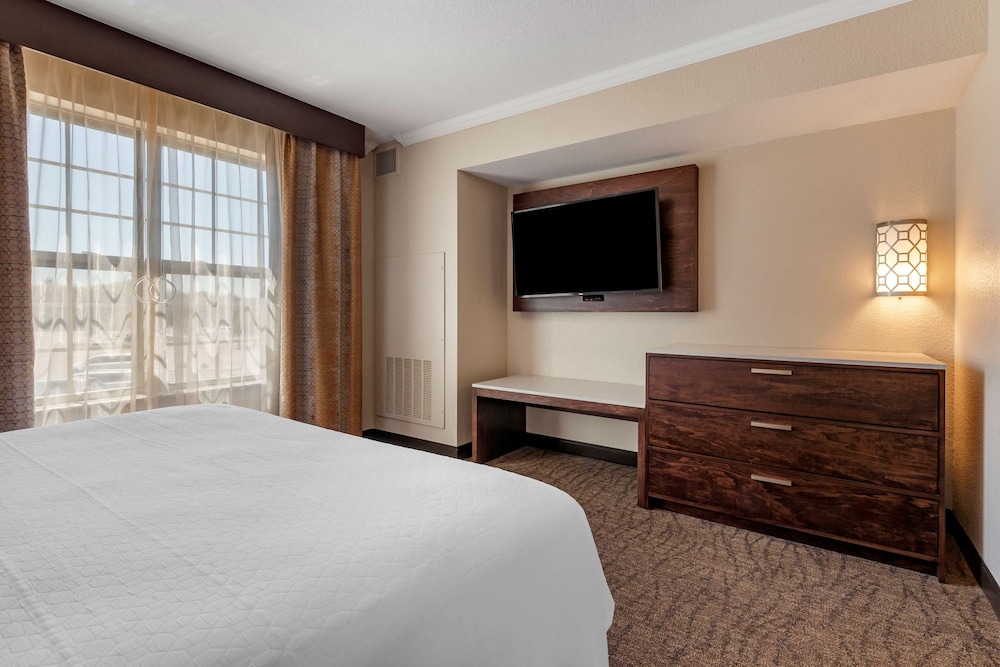 Suite, Multiple Beds, Non Smoking, Refrigerator & Microwave (Living Room;with Sofabed) - Photo 2