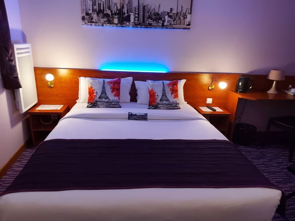 Standard Double Room, 1 King Bed photo 2