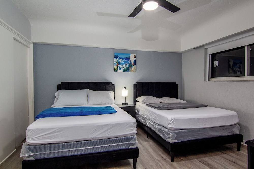 Deluxe Suite, 2 Double Beds