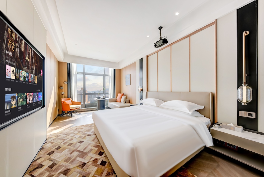 Executive King Bed Room photo 1