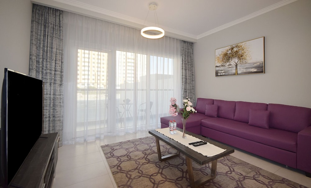 Standard Apartment, 1 Bedroom, Pool Access, Park View photo 1