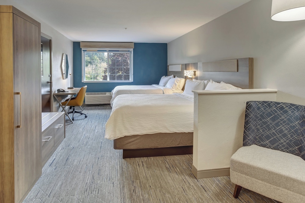 Standard Room, 2 Queen Beds photo 2