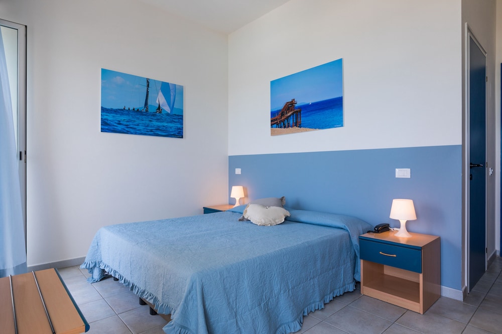 Comfort Double Room, Partial Sea View