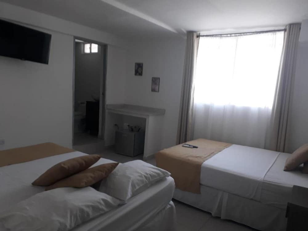 Family Double Room, 2 Double Beds photo 2