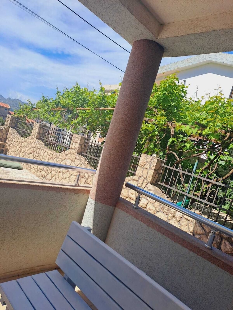 Family Apartment, Courtyard View (3)
