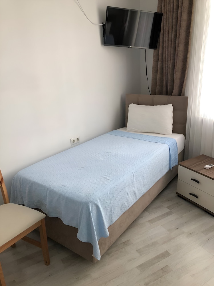 Premium Suite, 2 Bedrooms, Non Smoking, Ground Floor photo 3