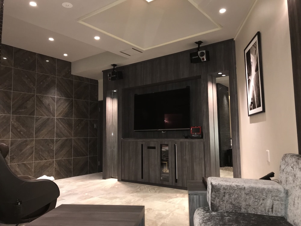 Suite Party Room, Non Smoking photo 2