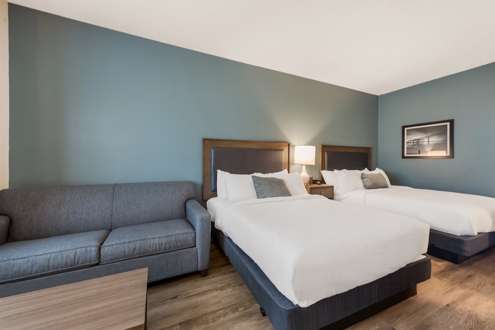 Standard Room, 2 Queen Beds, Non Smoking, Refrigerator (with Sofabed) - Photo 1