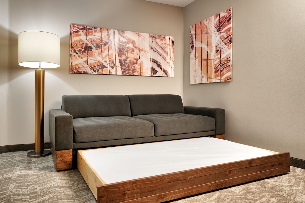 Suite, 2 Queen Beds - Photo 5