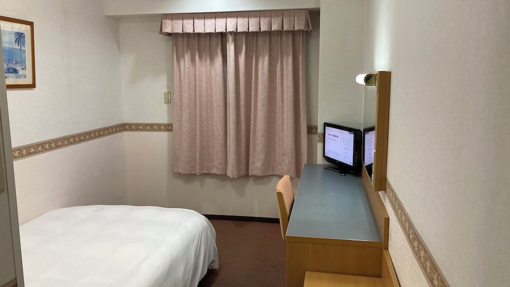 High Deluxe Single with Additional Amenities (Non Smoking)