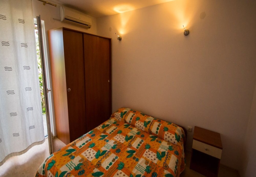 Apartment (Daju - 3 colours - A3 narančasti(2)) photo 3
