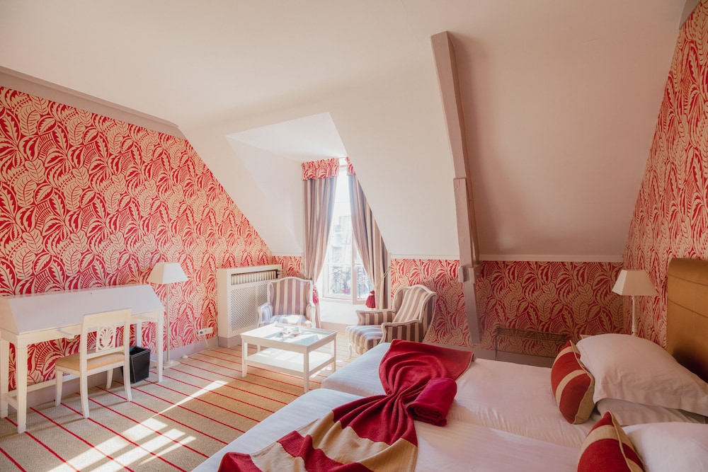 Deluxe Room - Photo 4