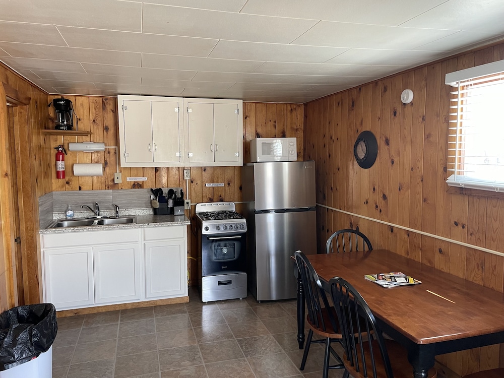 Family Cabin photo 2