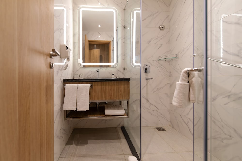 Premium Room, 1 Double Bed - Photo 5