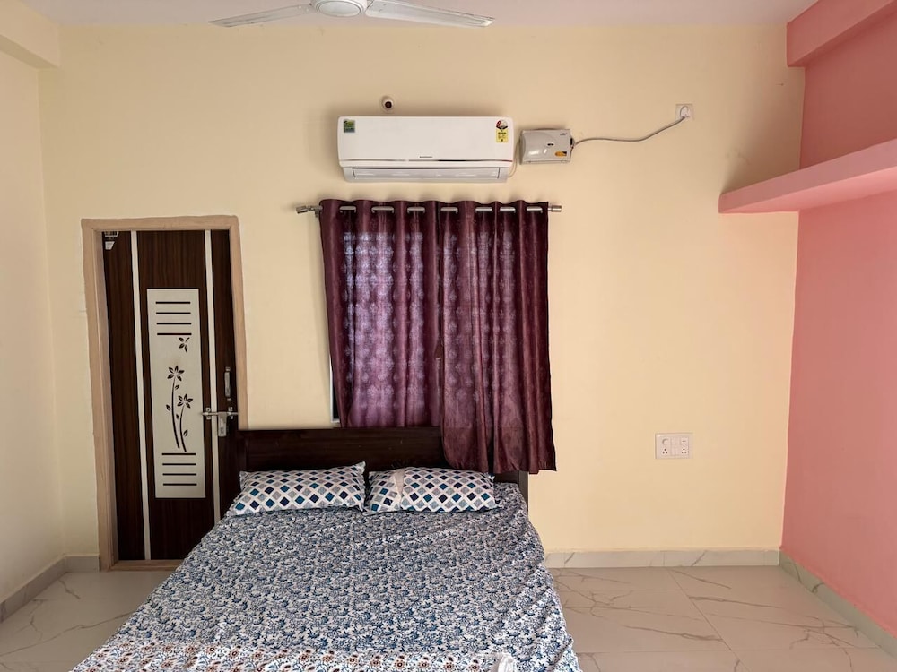 Basic Single Room, 1 Bedroom, Kitchen