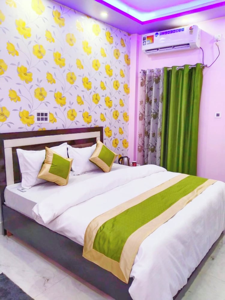 Deluxe Double Room, City View