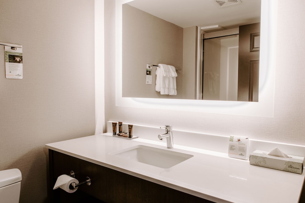 Standard Room, 2 Queen Beds - Photo 6
