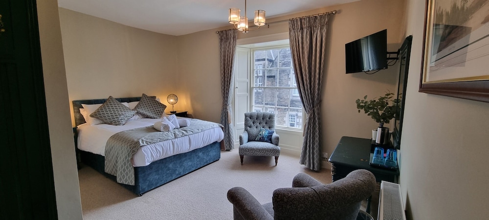 Double Room, Ensuite, Mountain View