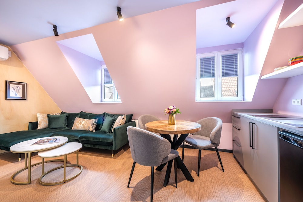 Family Apartment photo 1
