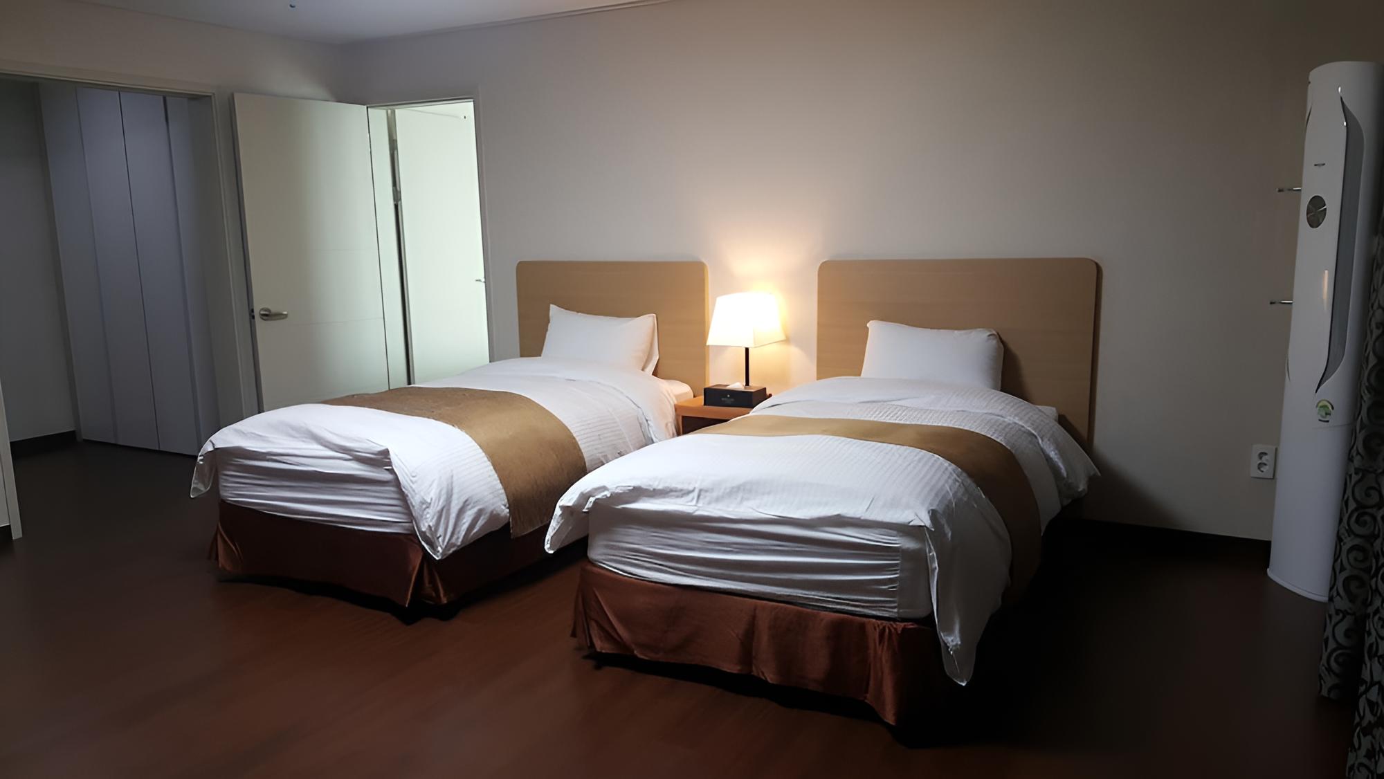 Twin Room, Golf View (29 PY) photo 1