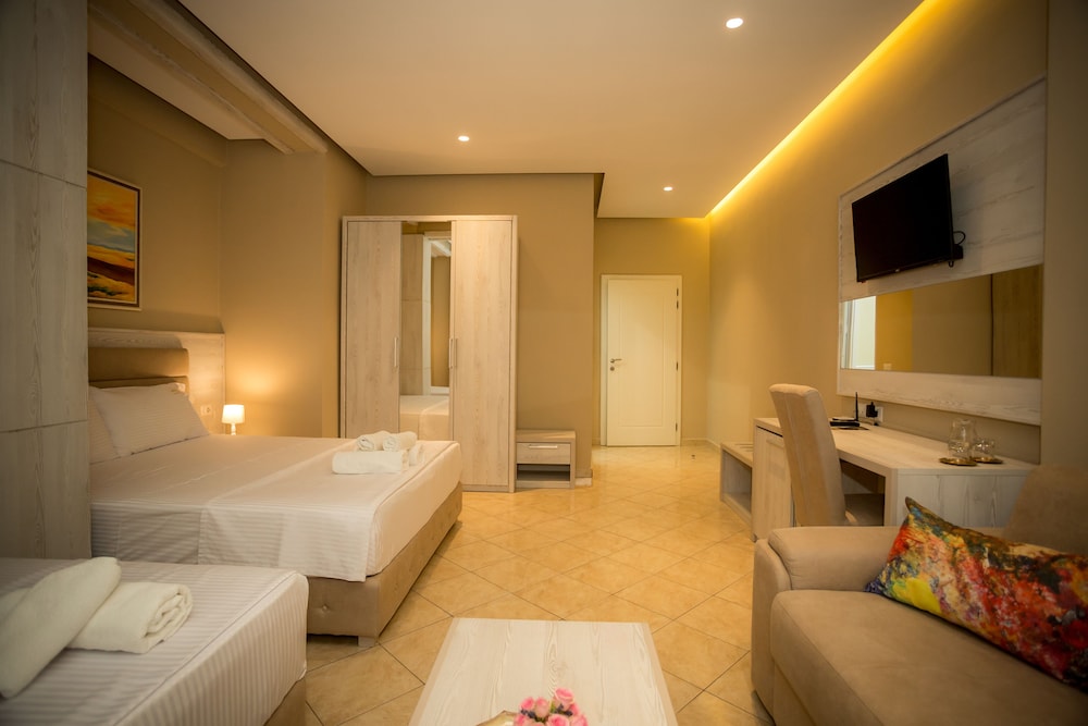 Room 301 photo 3
