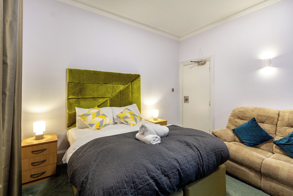 Basic Double Room, Ensuite