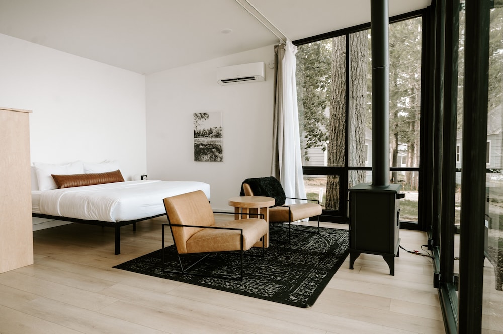 Spruce Cabin Residences photo 1