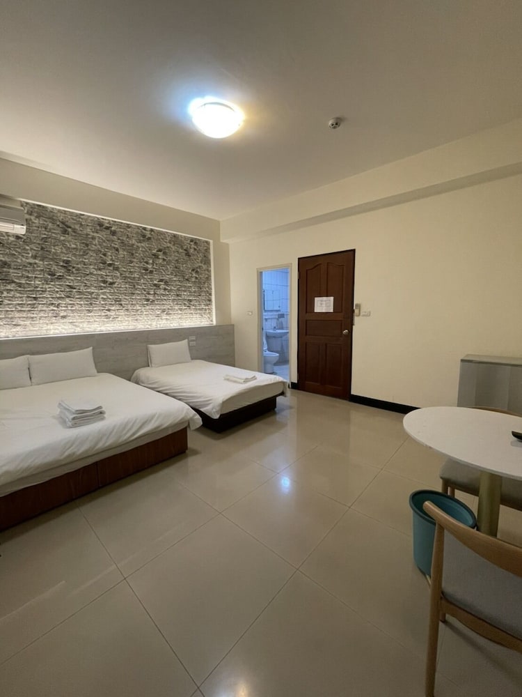 Elite Quadruple Room, 2 Double Beds photo 2