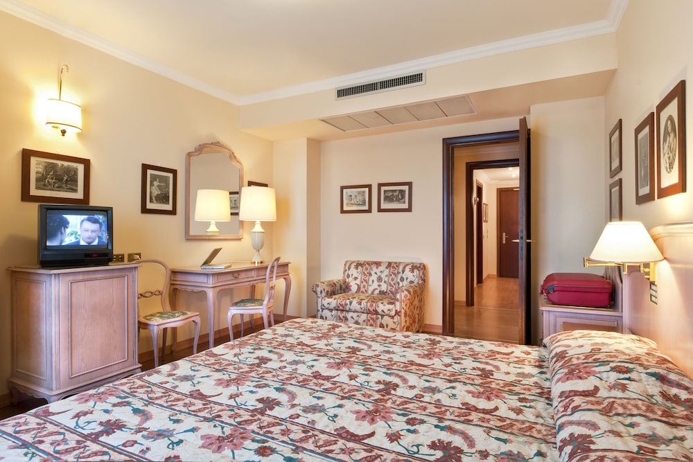 Economy Apartment, 2 Bedrooms (Low Floor) (5 pax) photo 1