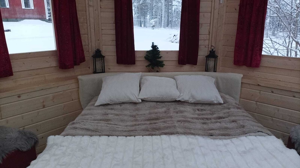 Romantic Cabin