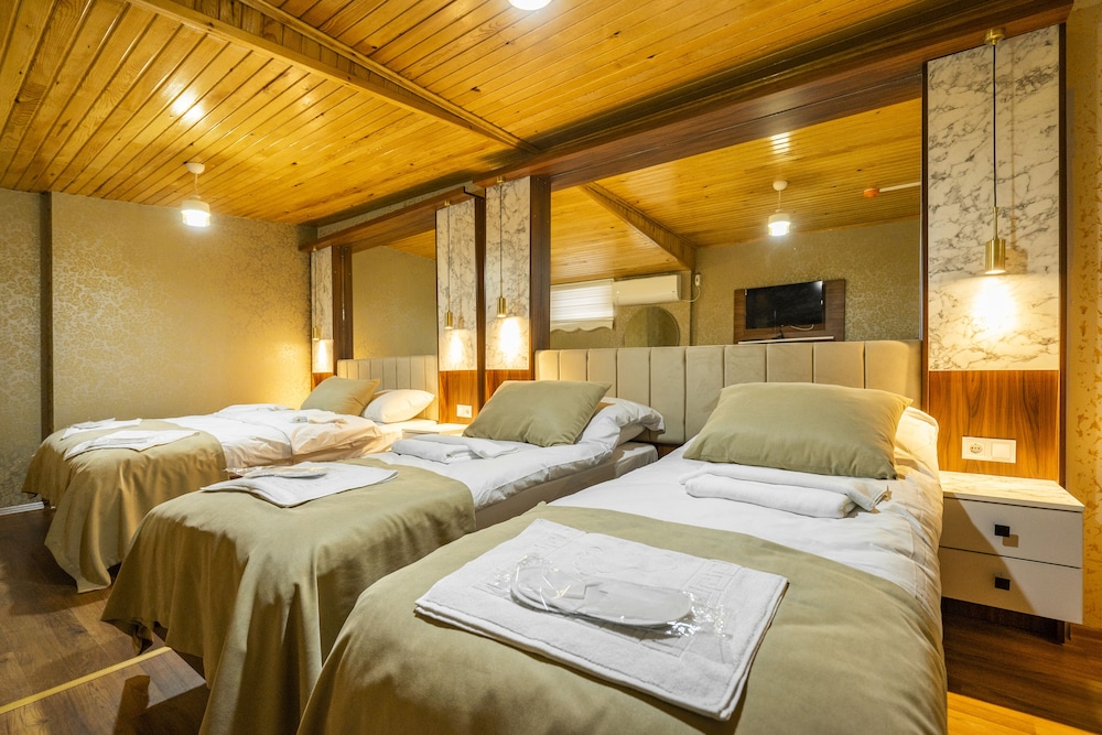 Comfort Quadruple Room photo 1