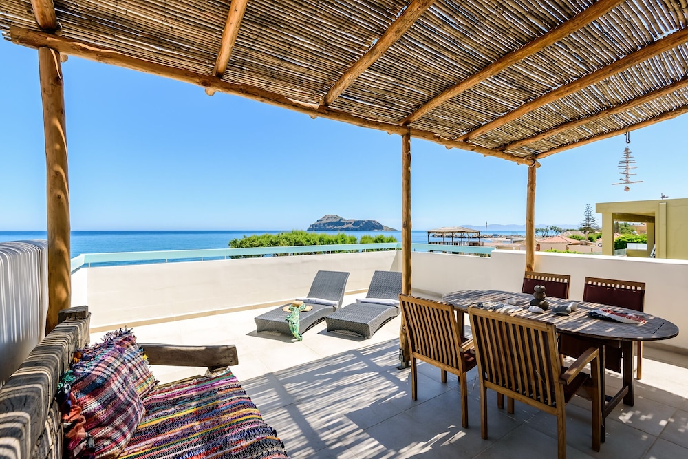 Apartment, 2 Bedrooms, Terrace, Sea View photo 2