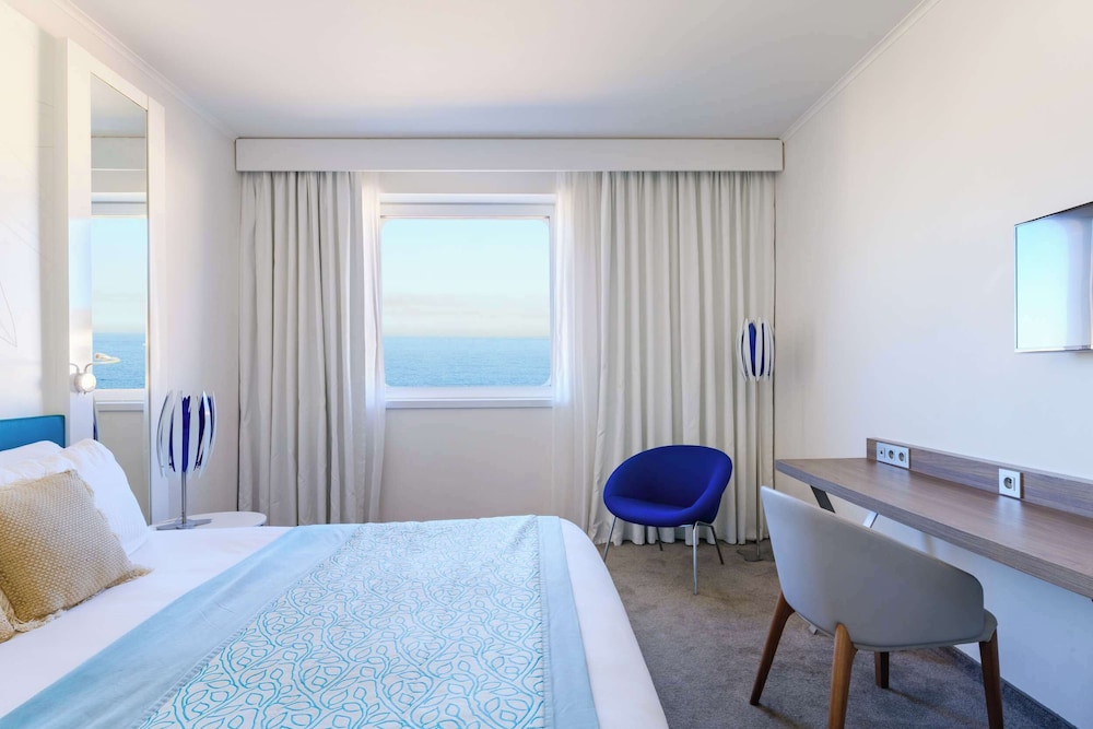 Superior Room, 1 King Bed, Sea View