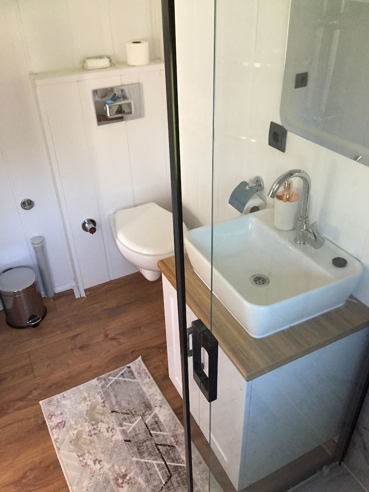 Comfort Apartment, 2 Bedrooms, Non Smoking, Garden View photo 2