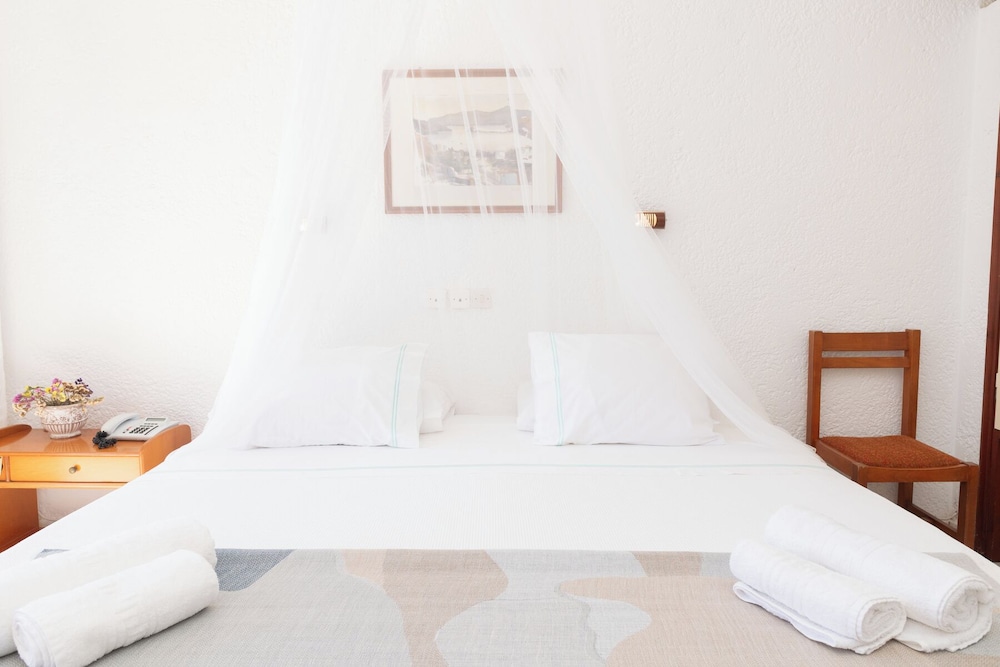 Double or Twin Room, Sea View - Photo 1