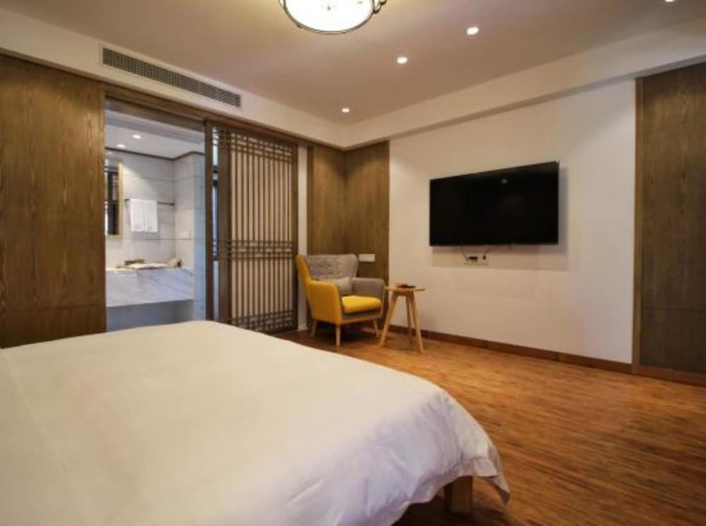 Deluxe Double Room photo 3