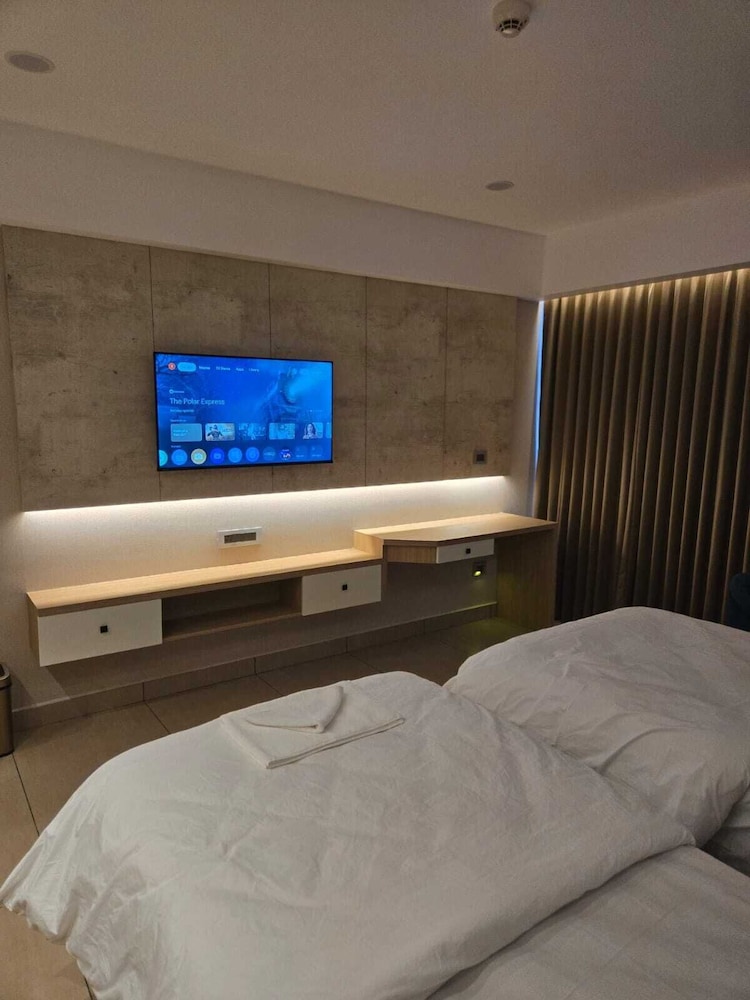 Superior Double or Twin Room, 2 Twin Beds, Mountain View photo 3