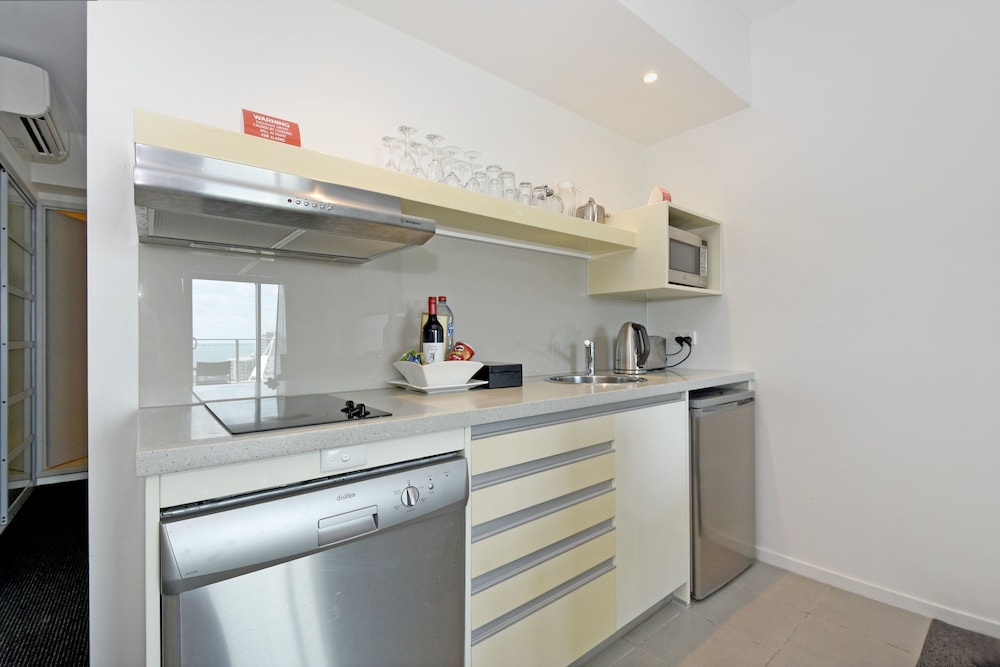 1 Bedroom City View Apartment - Photo 7
