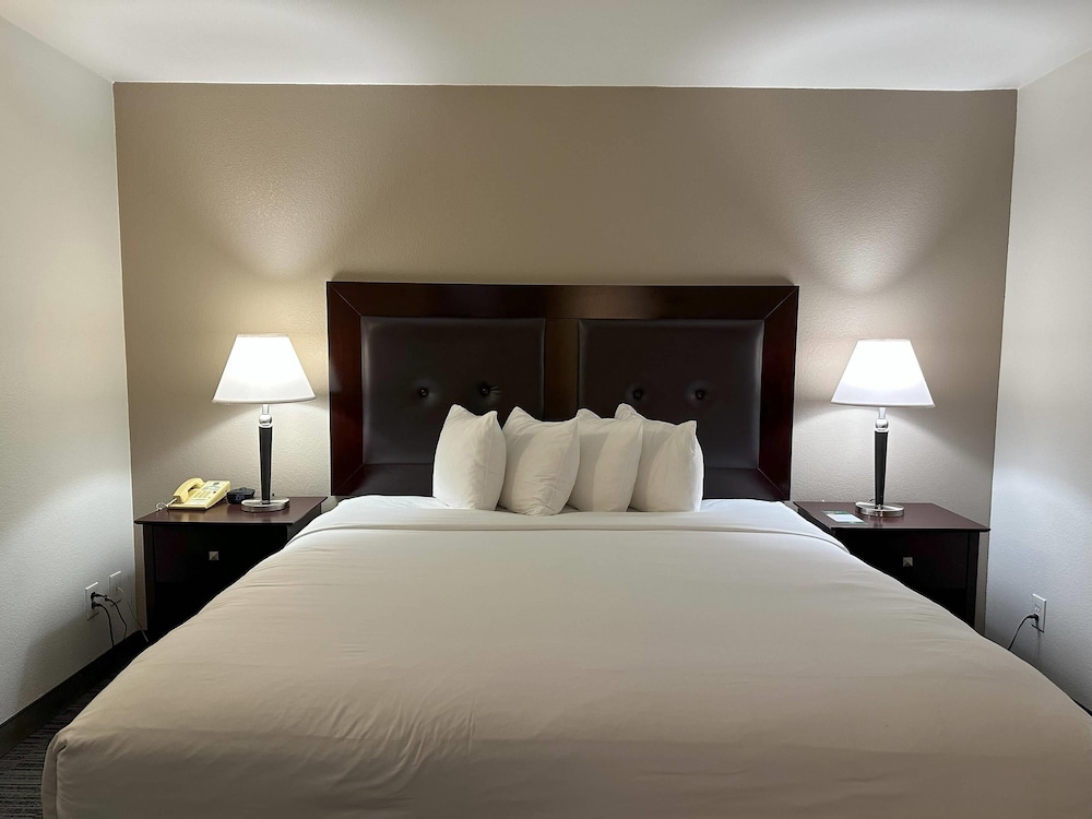Room, Multiple Beds, Non Smoking - Photo 2