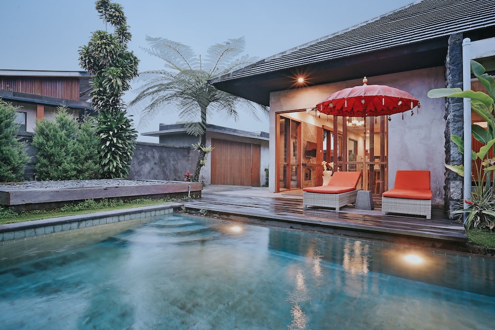One Bedroom Private Heated Pool Villa - Photo 21