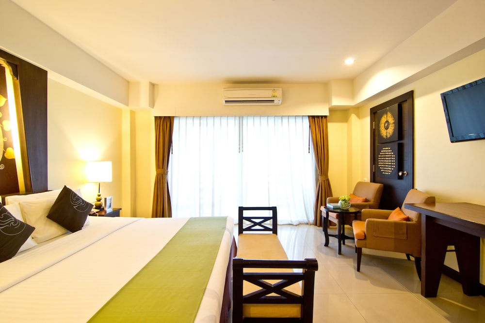 Grand Deluxe Room - Photo 4