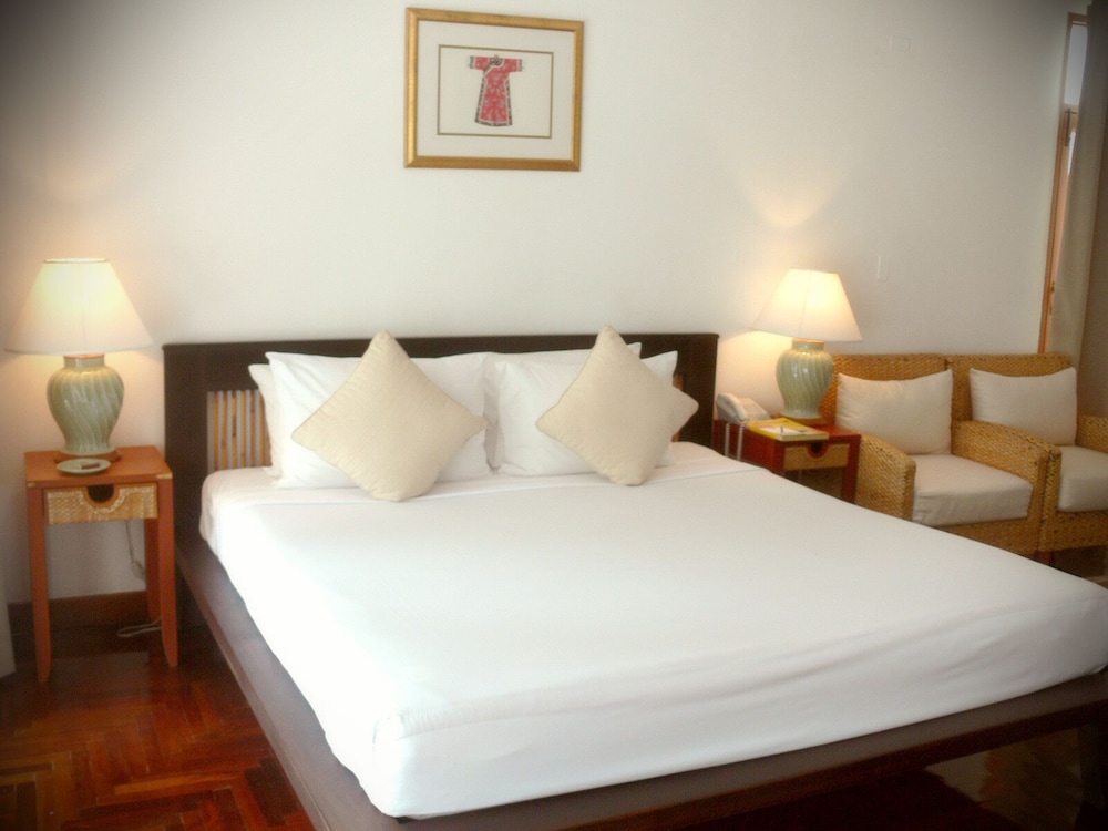 Traditional Double or Twin Room, 1 Bedroom, Non Smoking, Mountain View